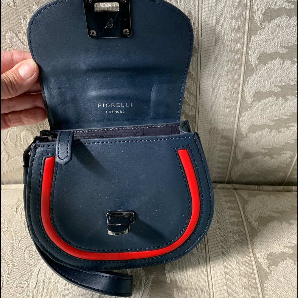 NWT Fiorelli Ciara leather wristlet - Picture 7 of 8